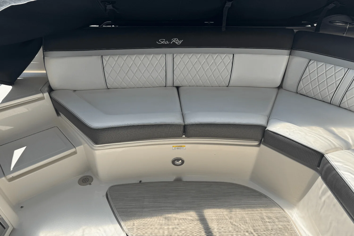 2017 Sea Ray SLX 350 OB Image Thumbnail #8