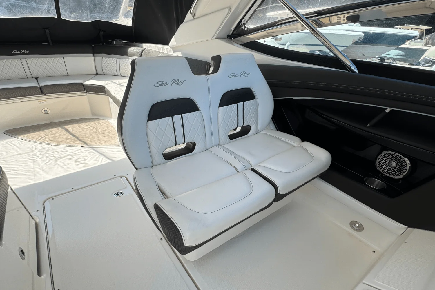 2017 Sea Ray SLX 350 OB Image Thumbnail #19