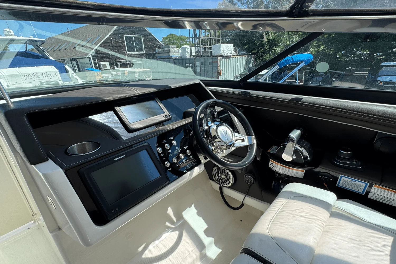 2017 Sea Ray SLX 350 OB Image Thumbnail #22