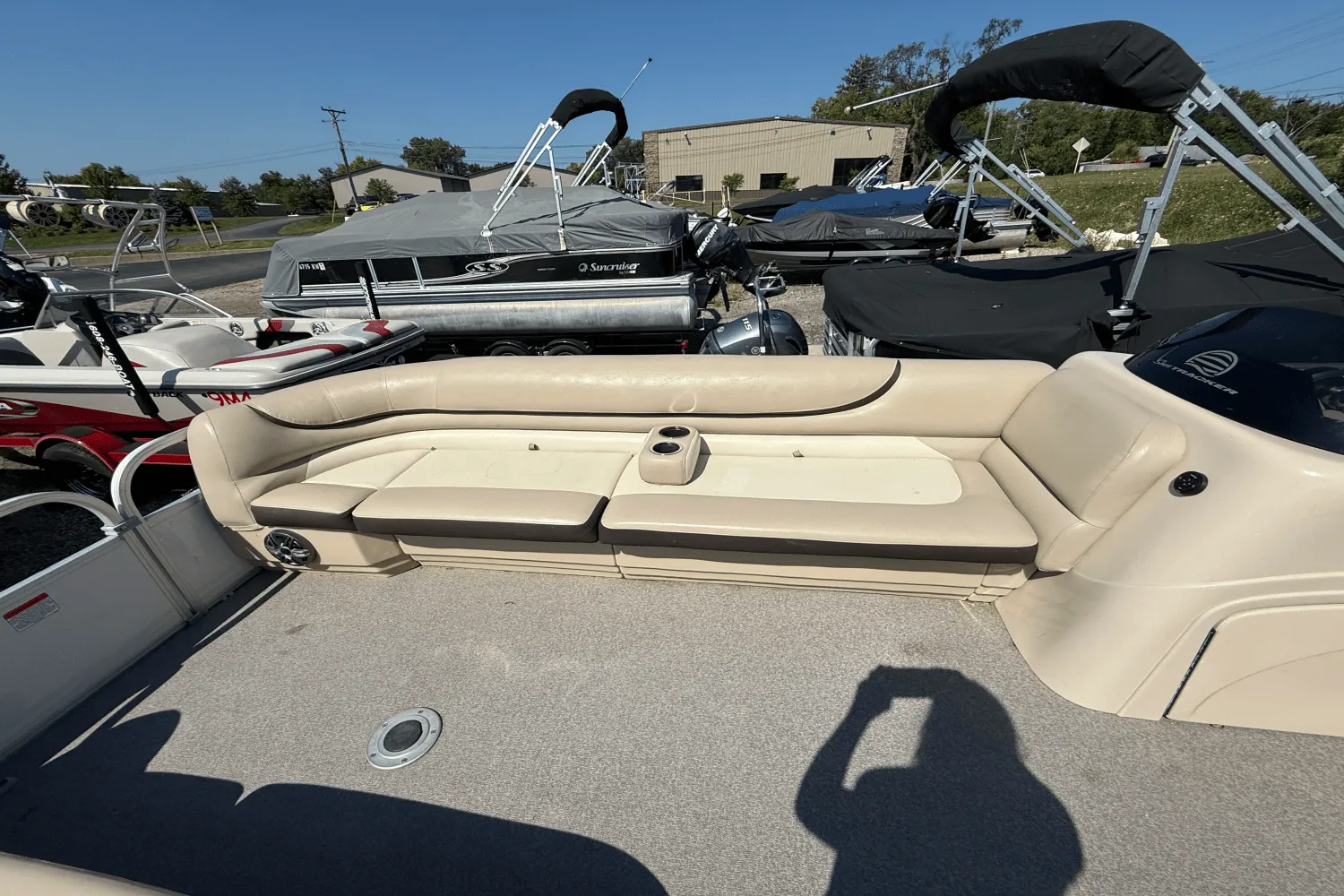 2016 Sun Tracker 24 PARTY BARGE Image Thumbnail #23