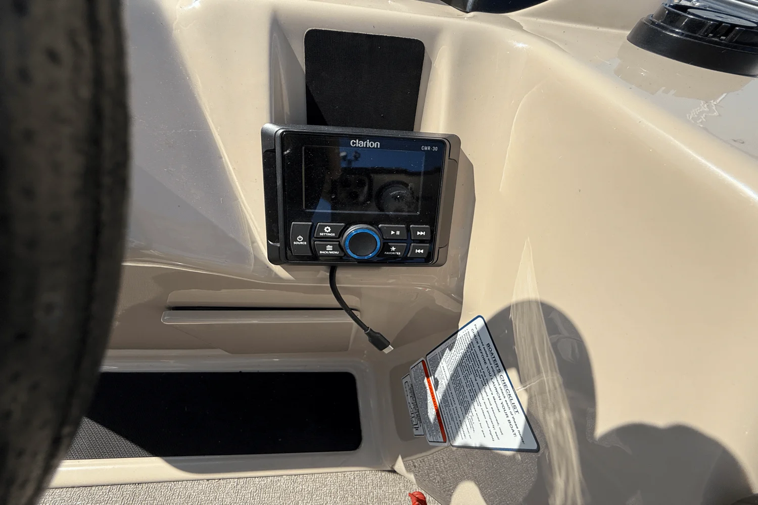 2016 Sun Tracker 24 PARTY BARGE Image Thumbnail #13