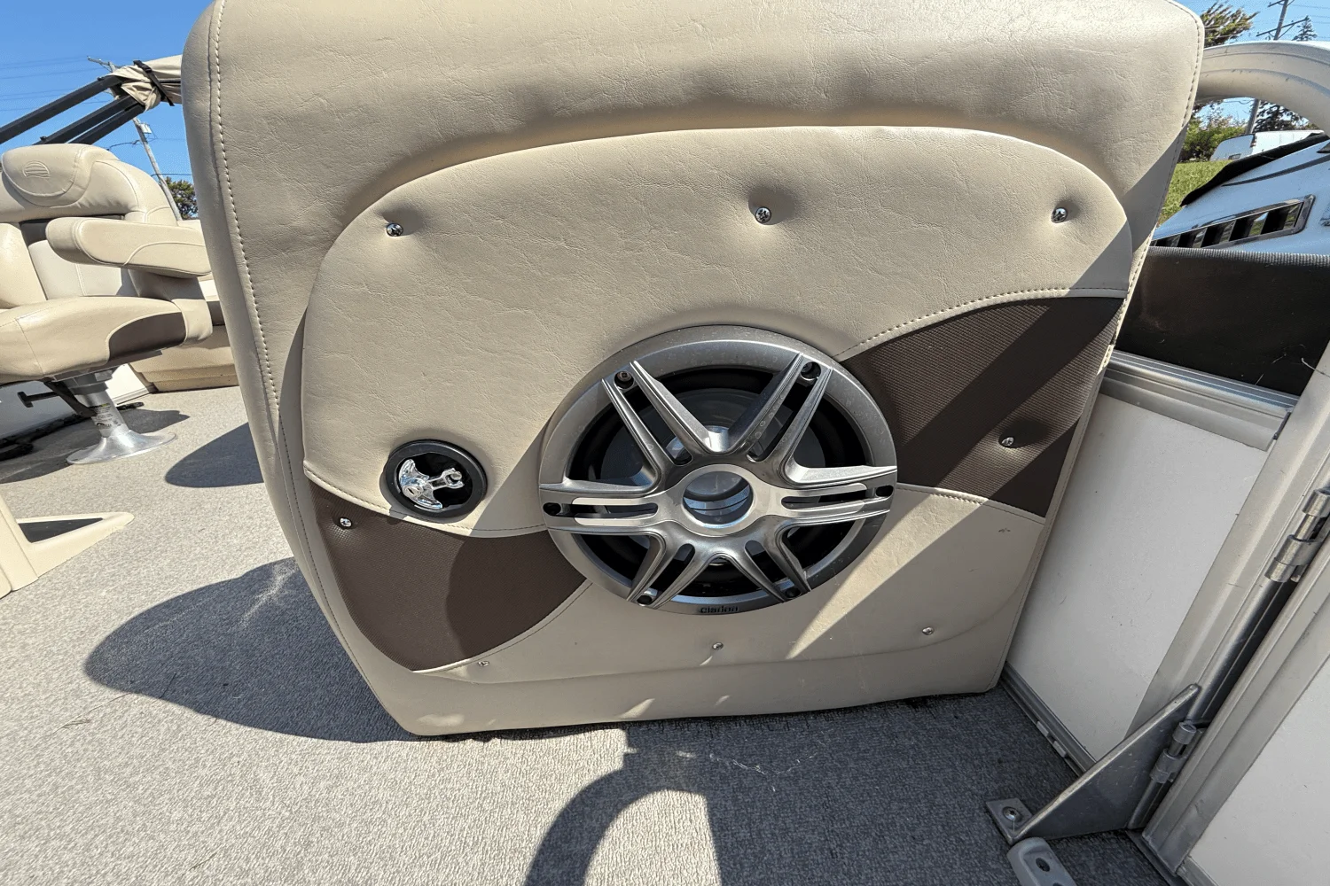 2016 Sun Tracker 24 PARTY BARGE Image Thumbnail #24