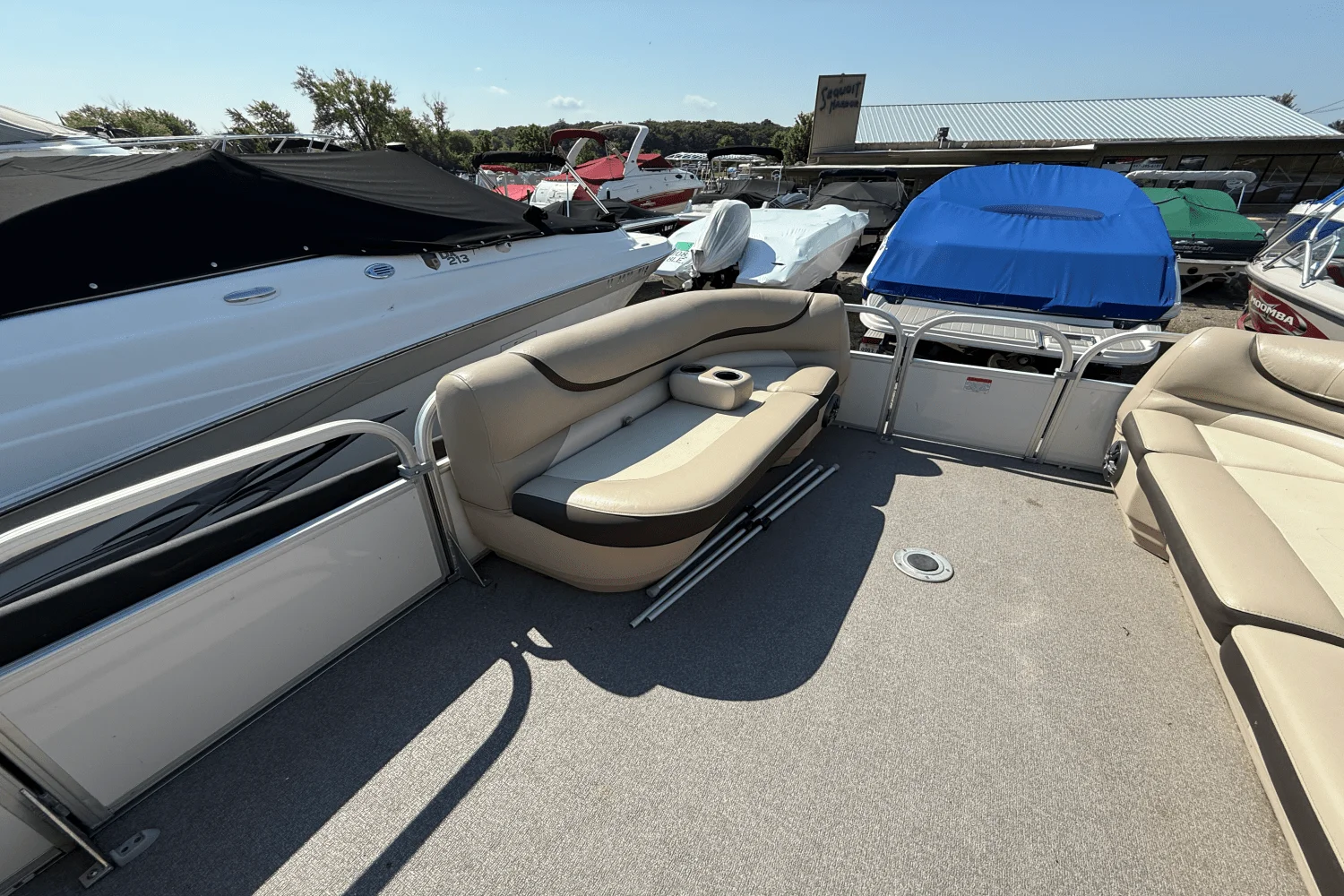 2016 Sun Tracker 24 PARTY BARGE Image Thumbnail #21