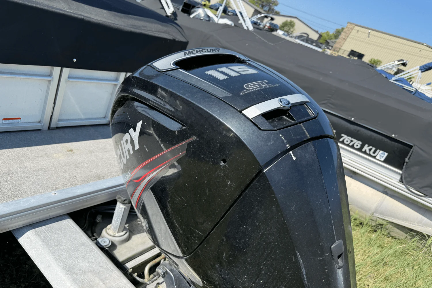 2016 Sun Tracker 24 PARTY BARGE Image Thumbnail #4