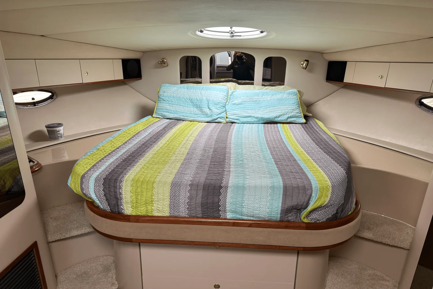 2000 Cruisers Yachts 3870 Image Thumbnail #27