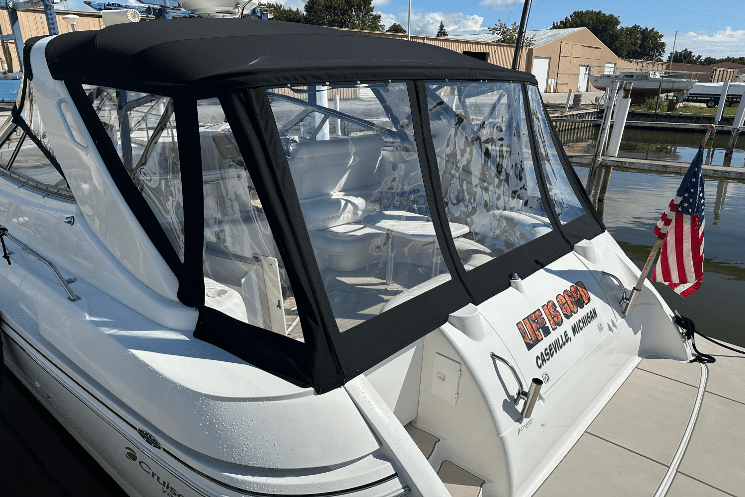 2000 Cruisers Yachts 3870 Image Thumbnail #4