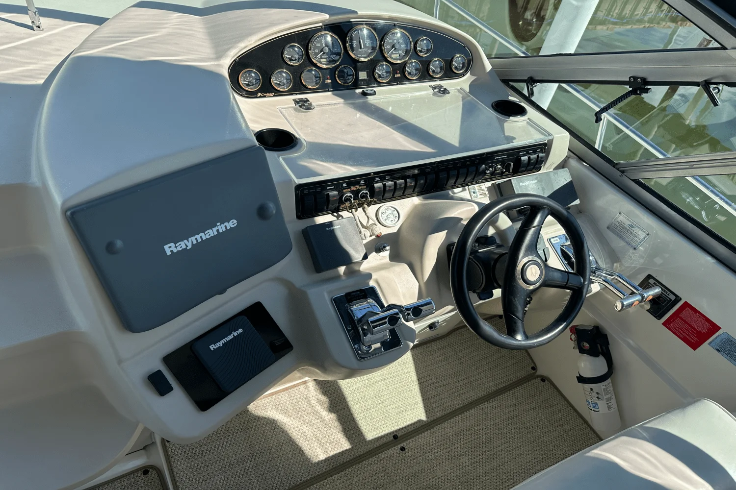 2000 Cruisers Yachts 3870 Image Thumbnail #33