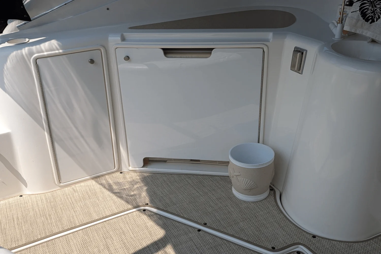 2000 Cruisers Yachts 3870 Image Thumbnail #60