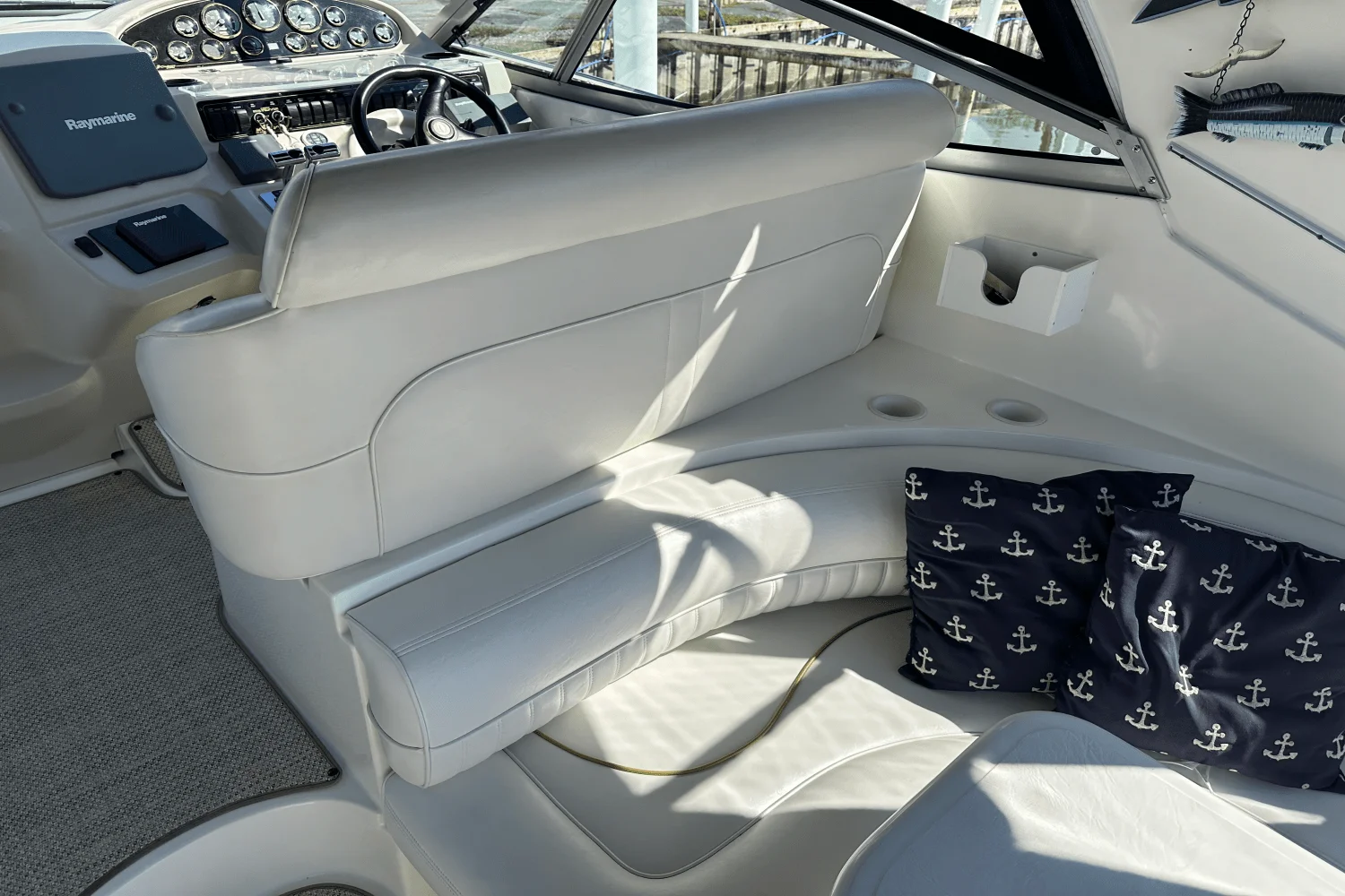 2000 Cruisers Yachts 3870 Image Thumbnail #30