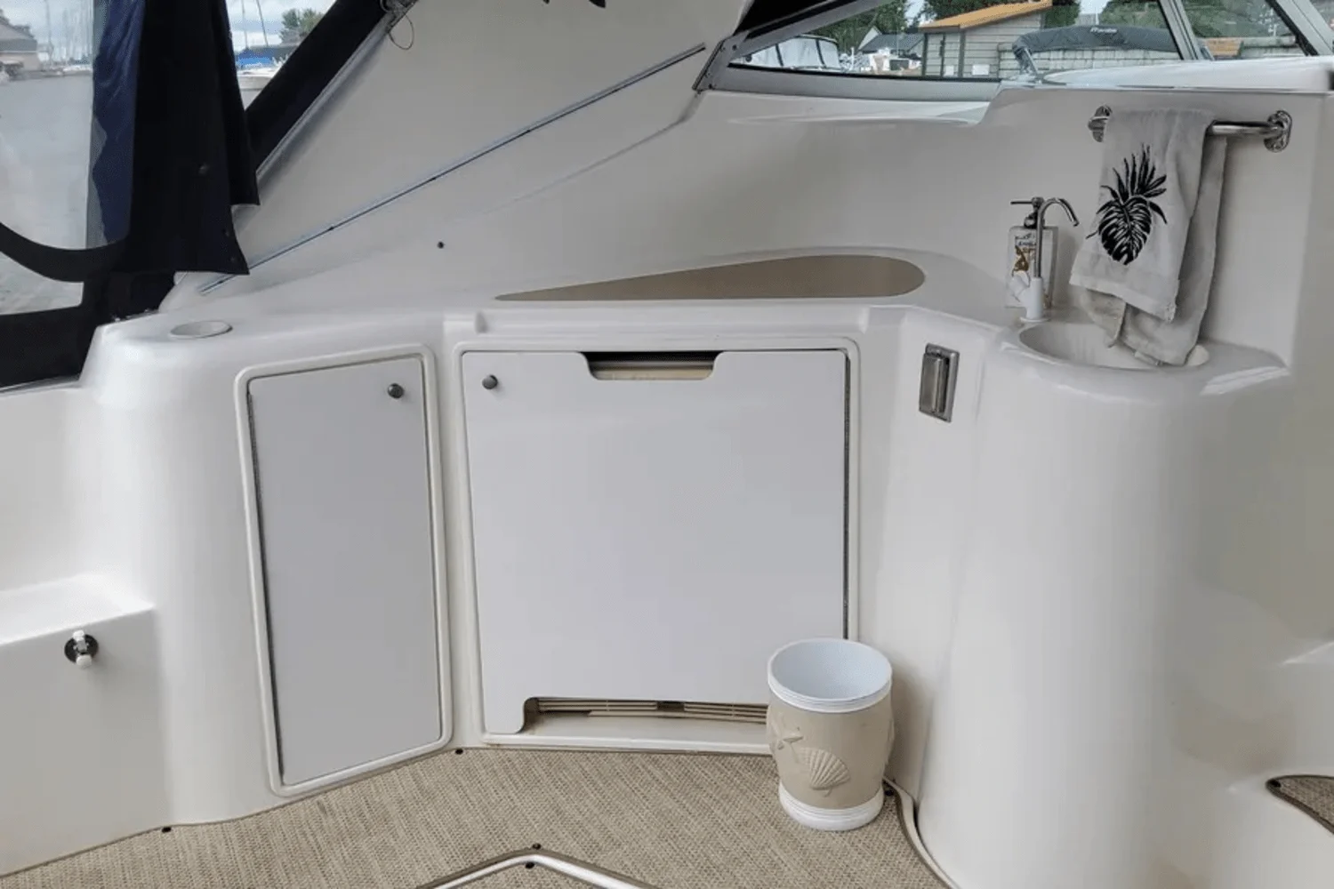 2000 Cruisers Yachts 3870 Image Thumbnail #52