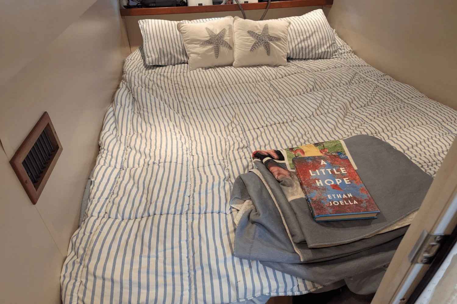 2000 Cruisers Yachts 3870 Image Thumbnail #61