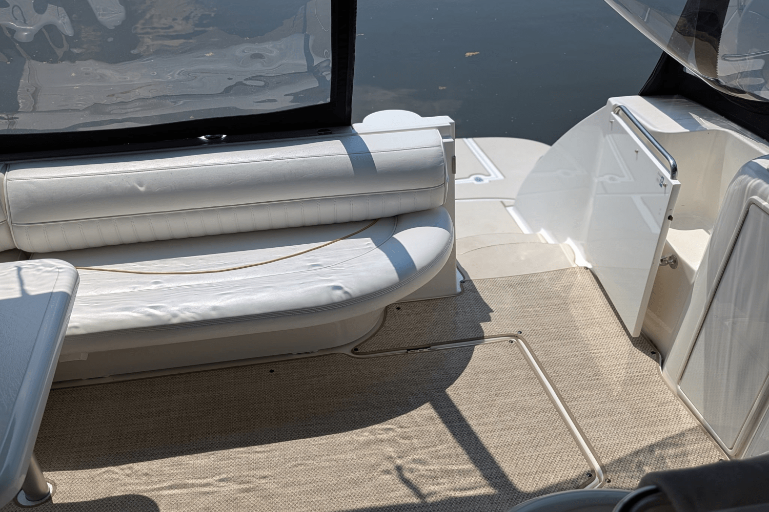 2000 Cruisers Yachts 3870 Image Thumbnail #12