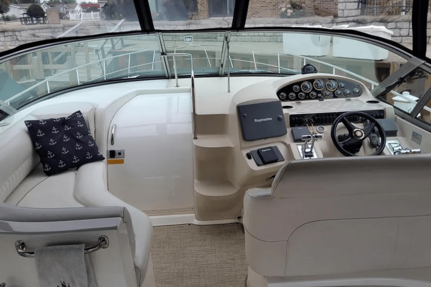 2000 Cruisers Yachts 3870 Image Thumbnail #6