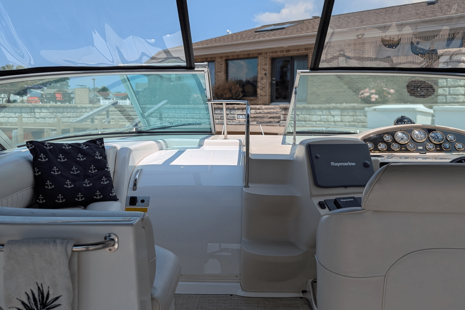 2000 Cruisers Yachts 3870 Image Thumbnail #8