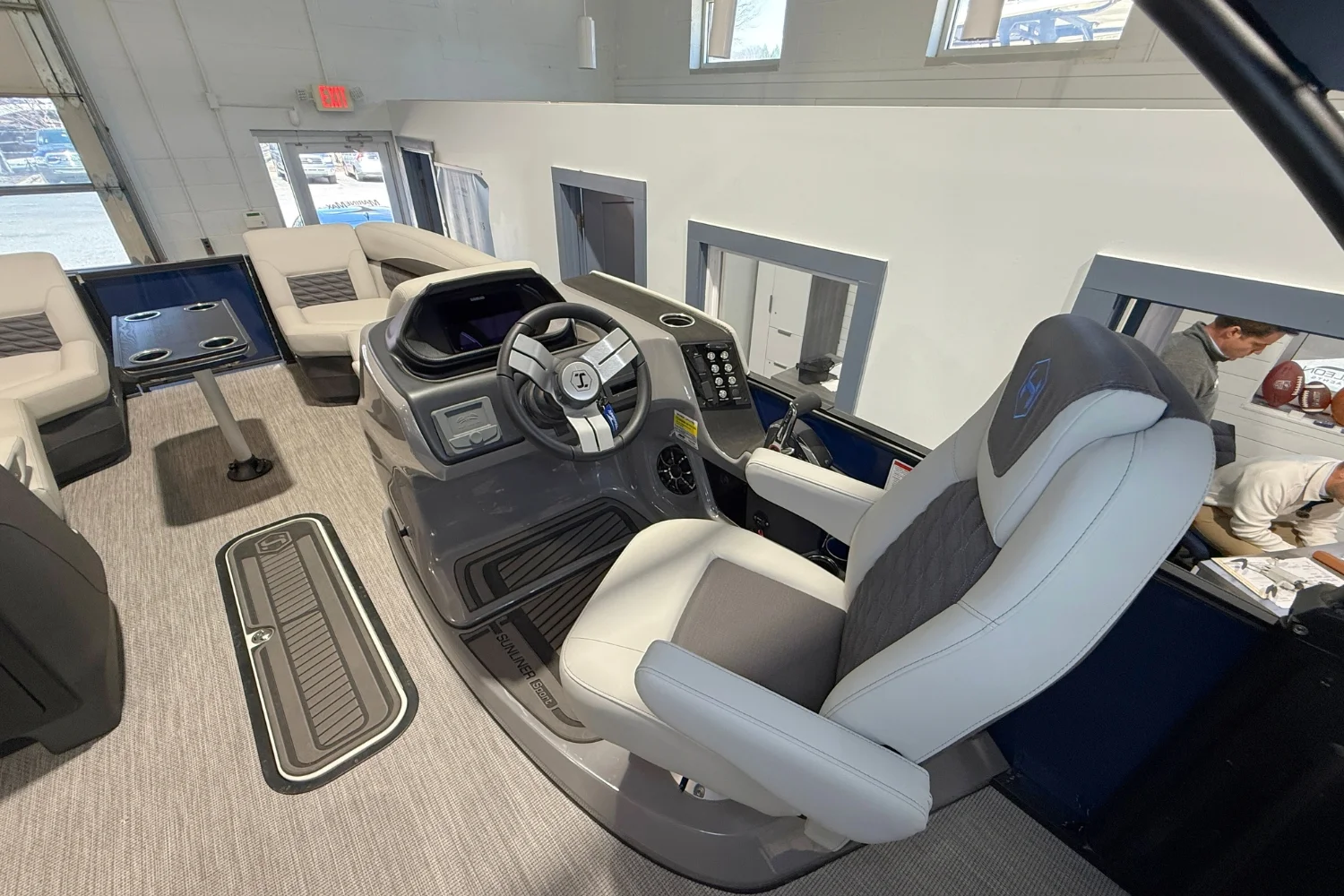 2026 Harris SUNLINER 230 SPORT Image Thumbnail #12