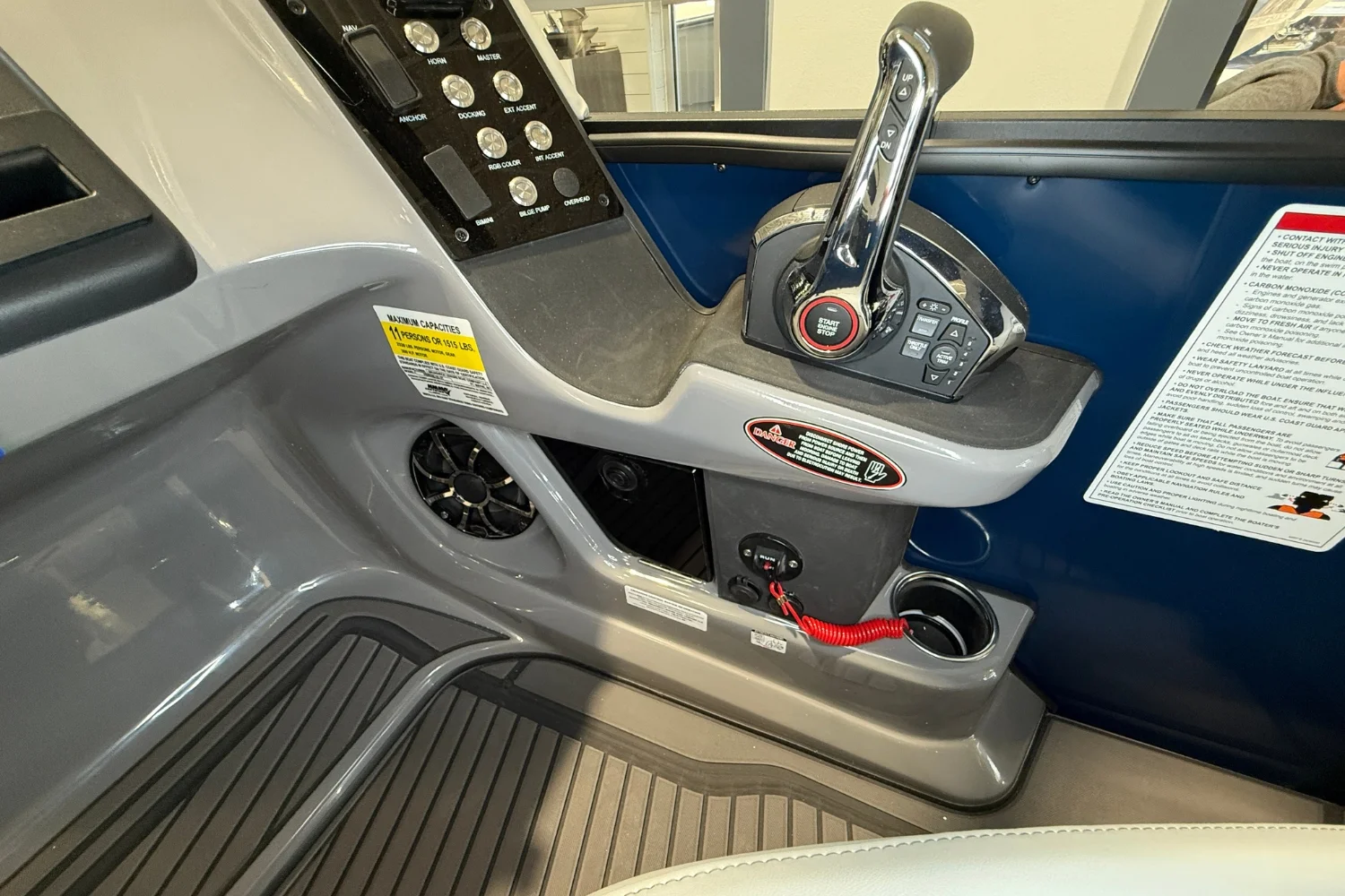 2026 Harris SUNLINER 230 SPORT Image Thumbnail #16