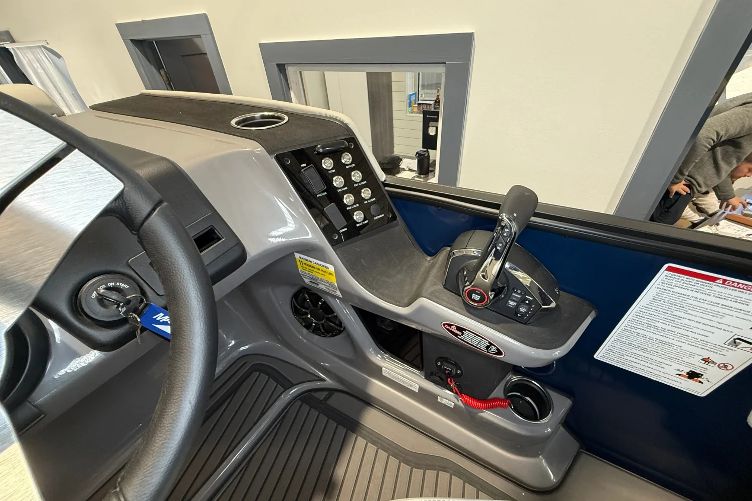 2026 Harris SUNLINER 230 SPORT Image Thumbnail #15