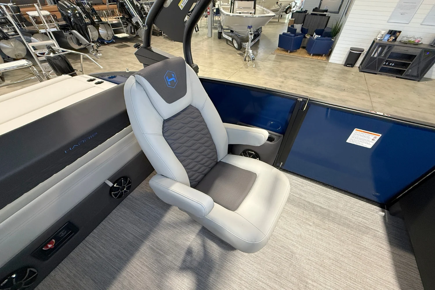 2026 Harris SUNLINER 230 SPORT Image Thumbnail #17