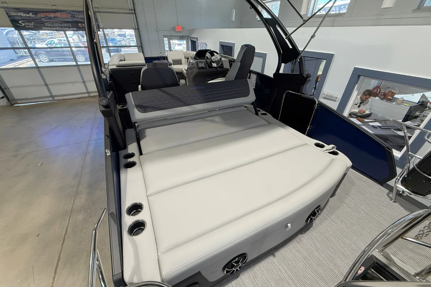 2026 Harris SUNLINER 230 SPORT Image Thumbnail #8