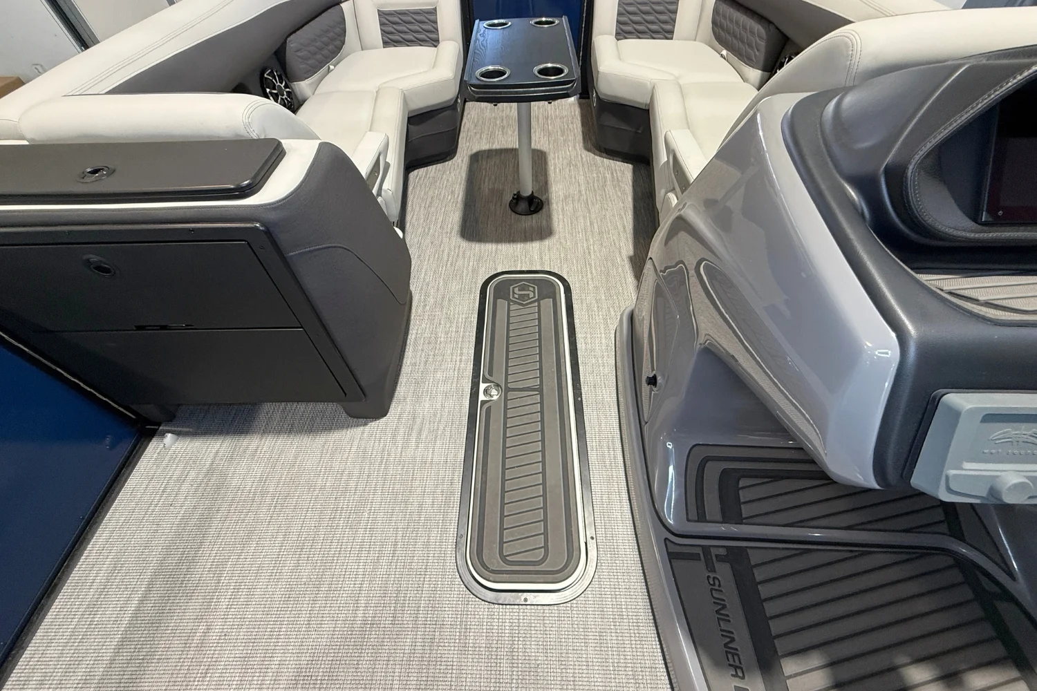 2026 Harris SUNLINER 230 SPORT Image Thumbnail #23