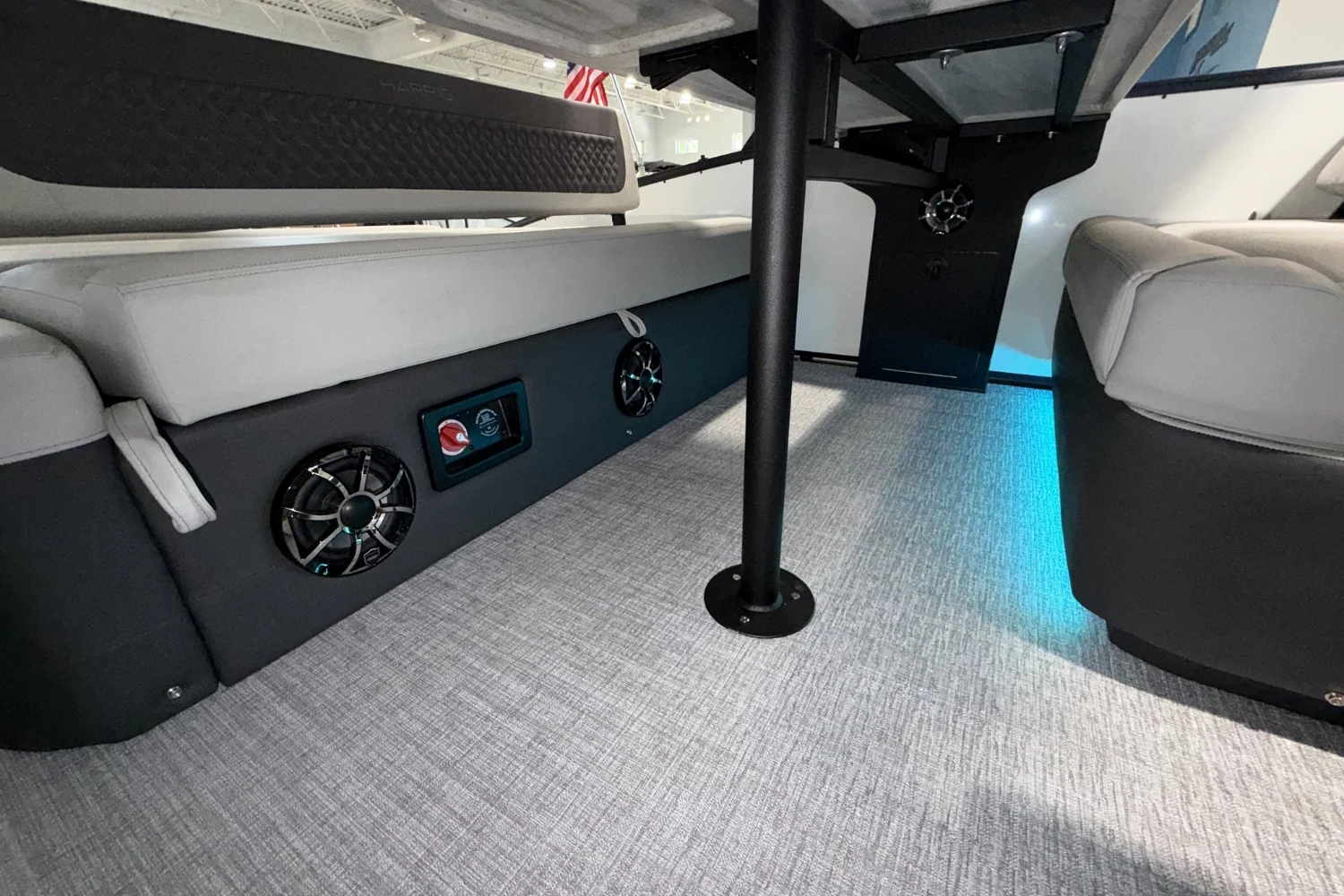 2026 Harris SUNLINER 250 Image Thumbnail #11