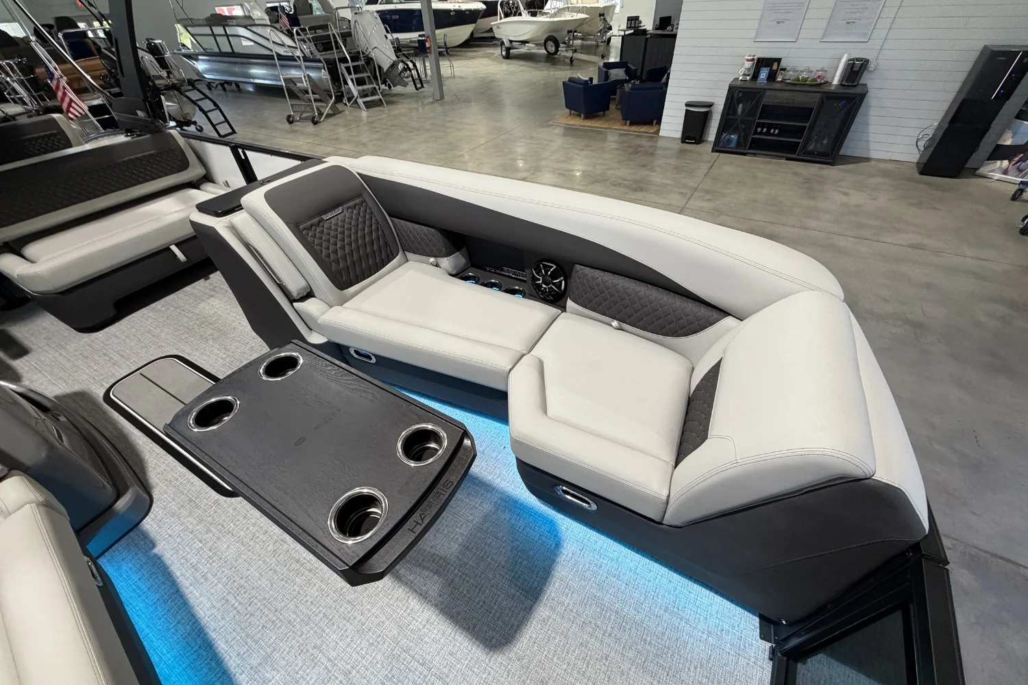 2026 Harris SUNLINER 250 Image Thumbnail #17