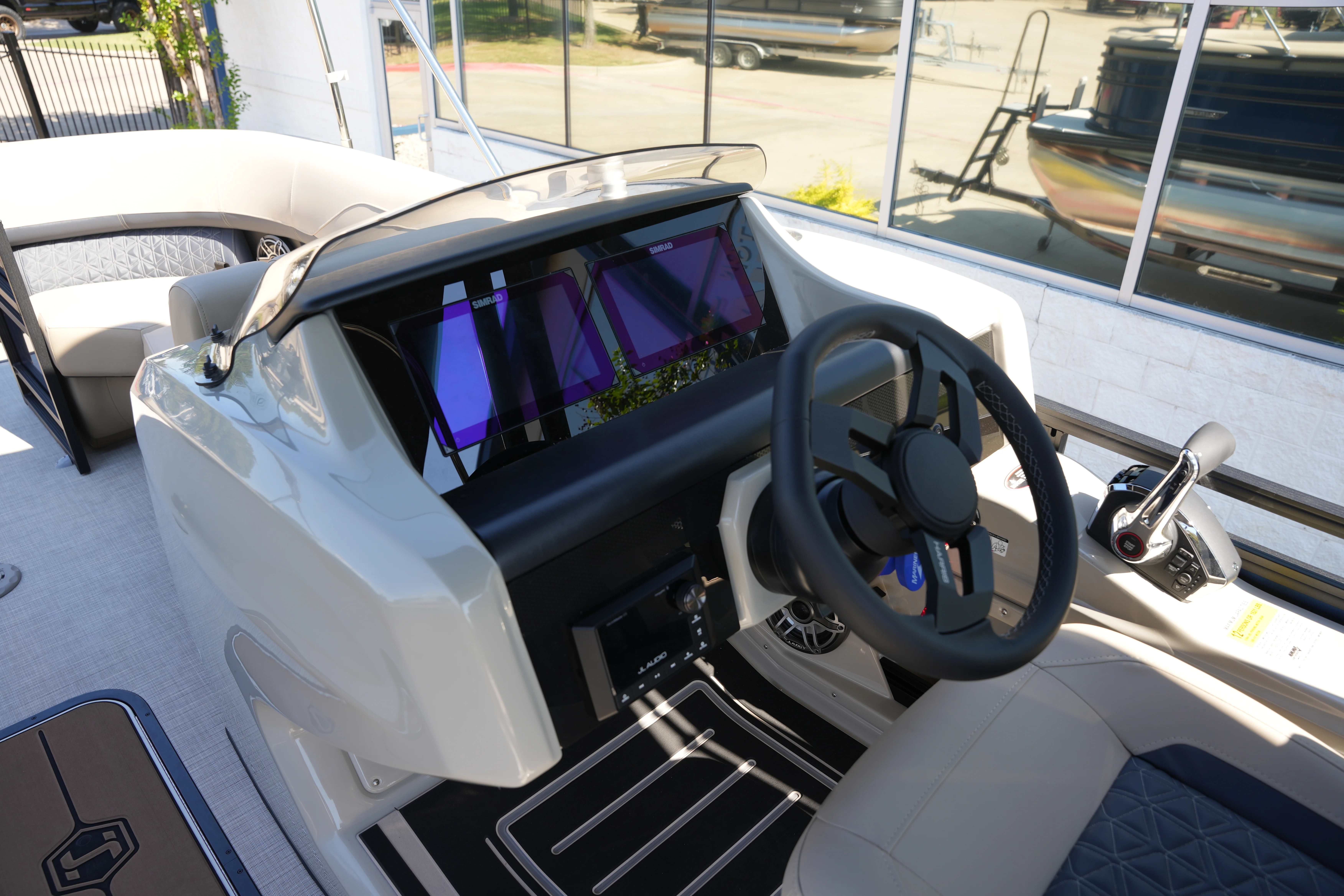 2026 Harris Solstice 230 Image Thumbnail #25