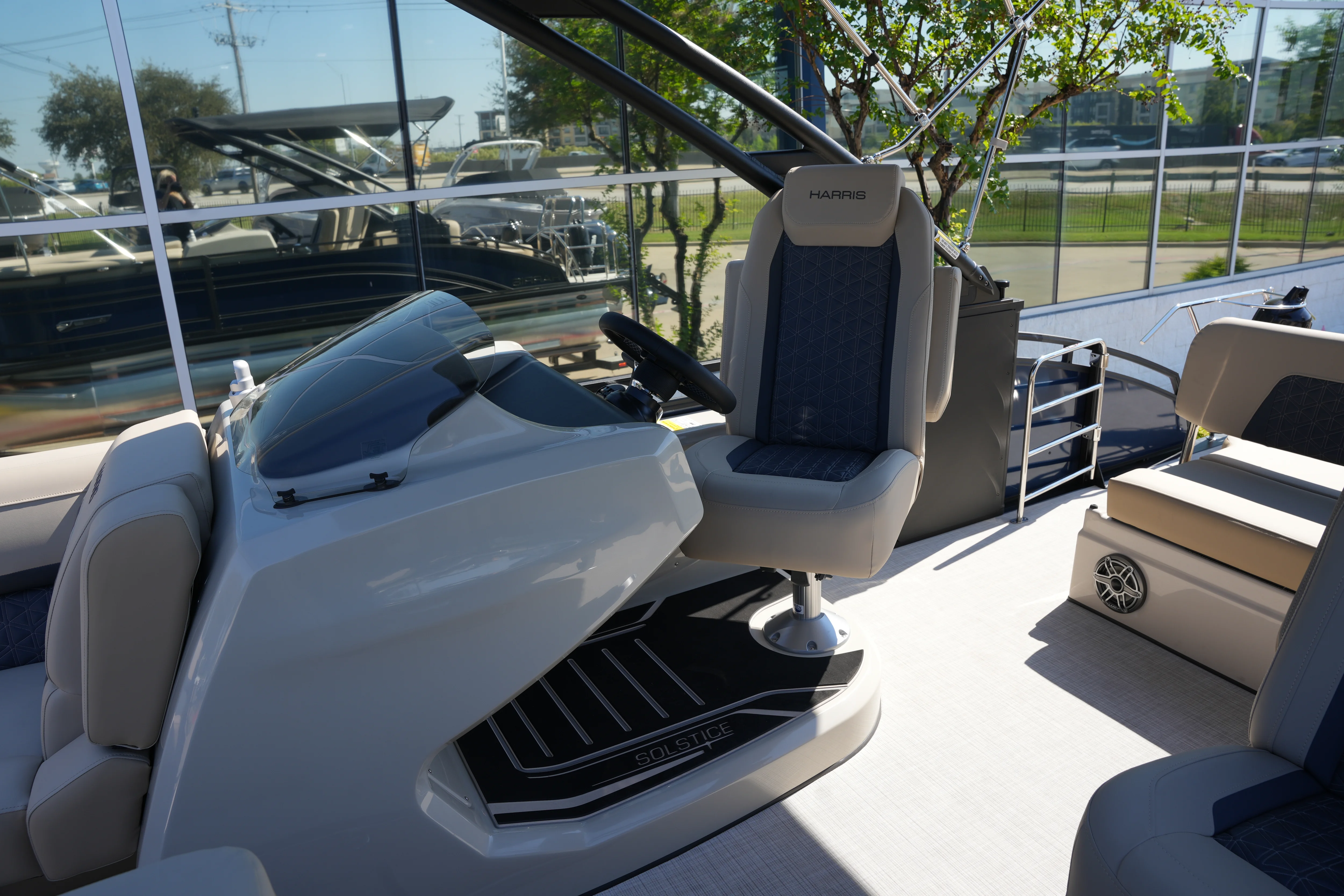 2026 Harris Solstice 230 Image Thumbnail #22