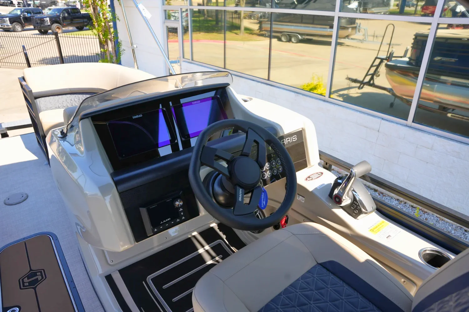 2026 Harris Solstice 230 Image Thumbnail #23