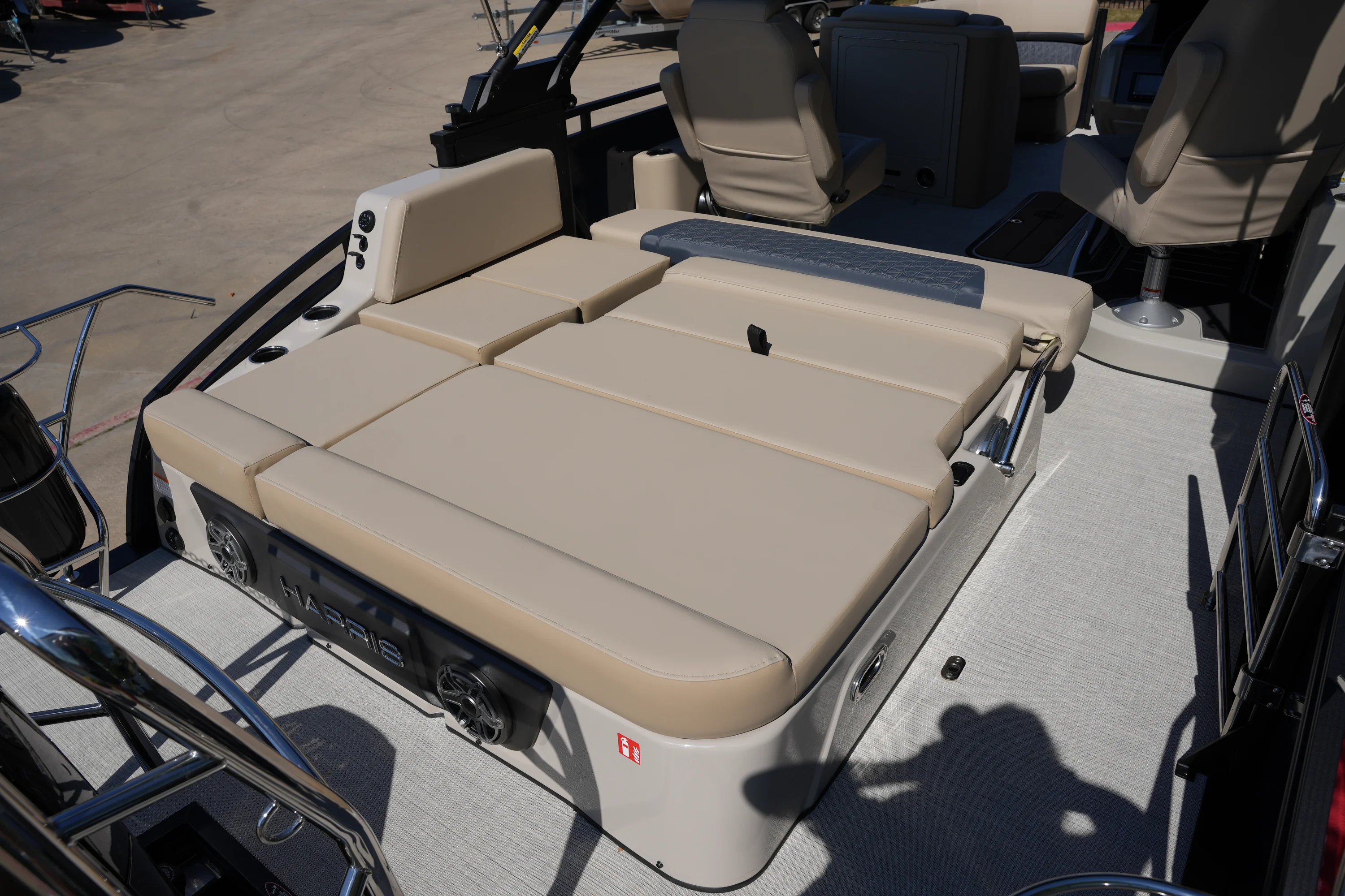 2026 Harris Solstice 230 Image Thumbnail #16