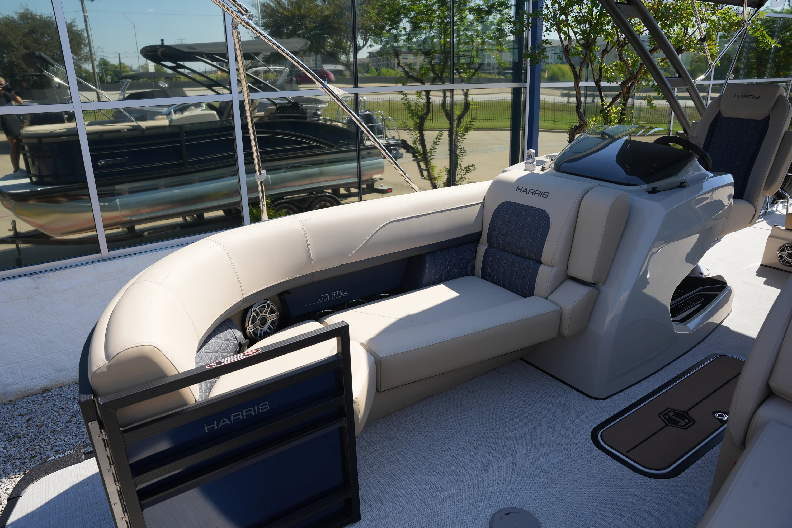 2026 Harris Solstice 230 Image Thumbnail #32
