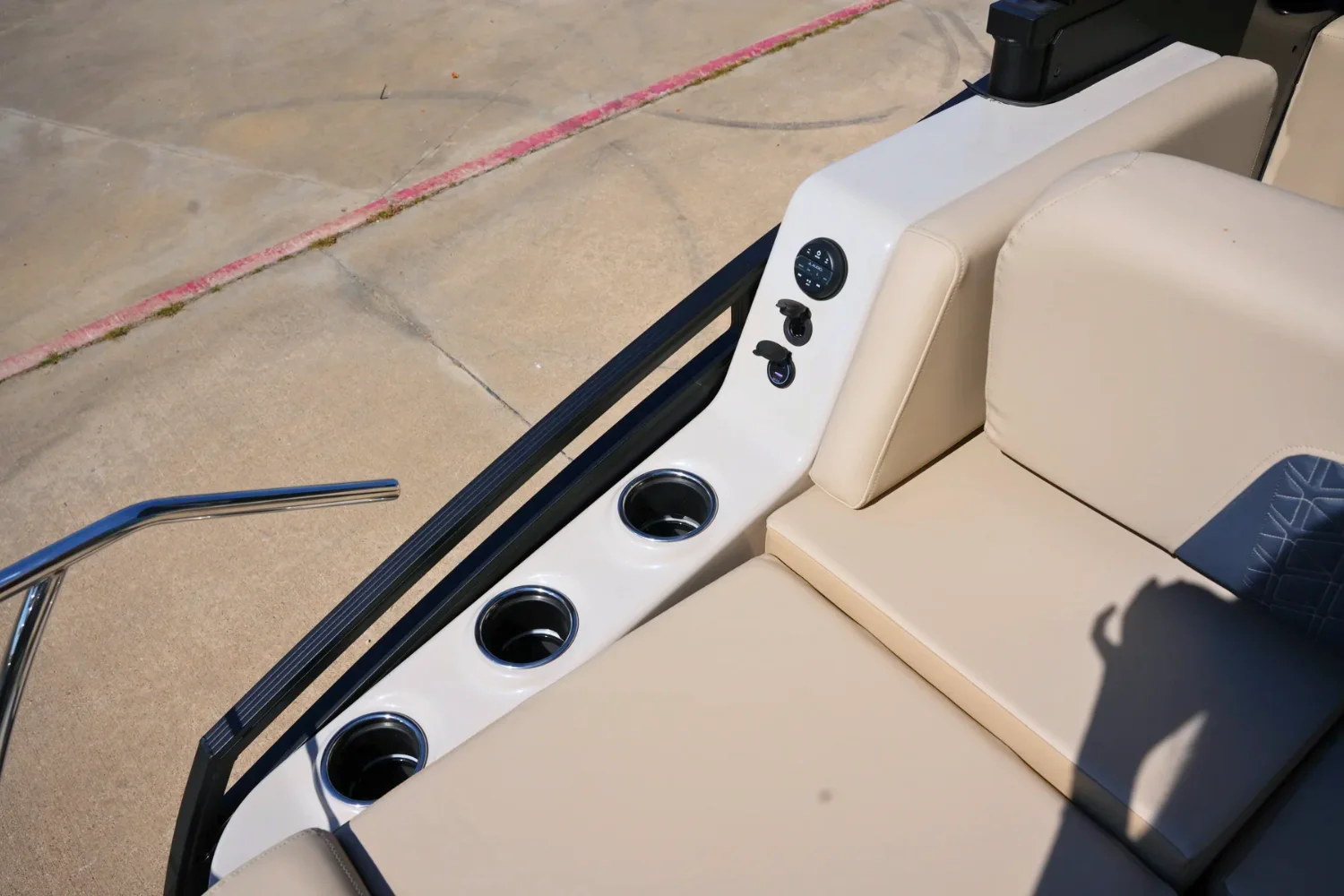 2026 Harris Solstice 230 Image Thumbnail #11