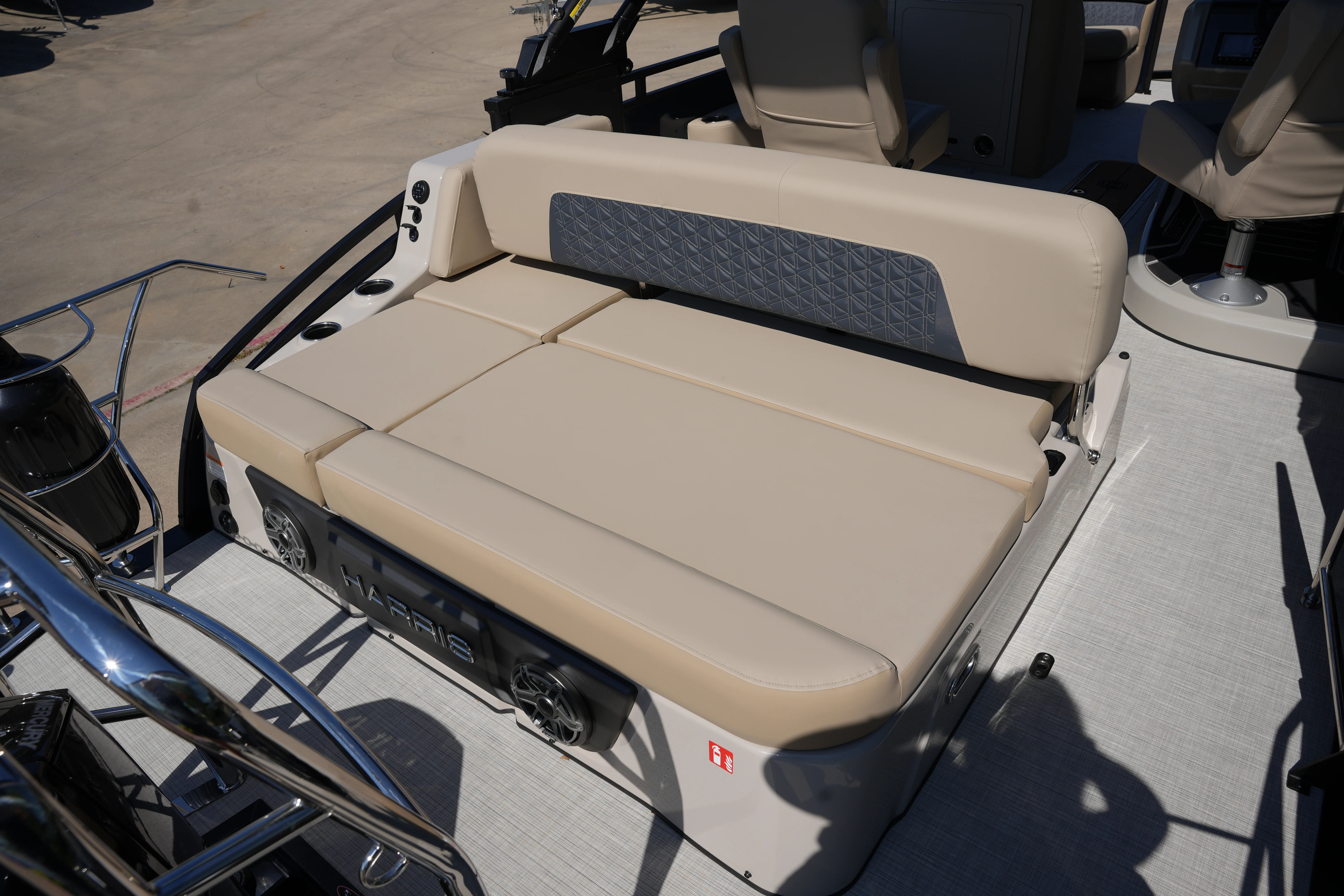 2026 Harris Solstice 230 Image Thumbnail #14