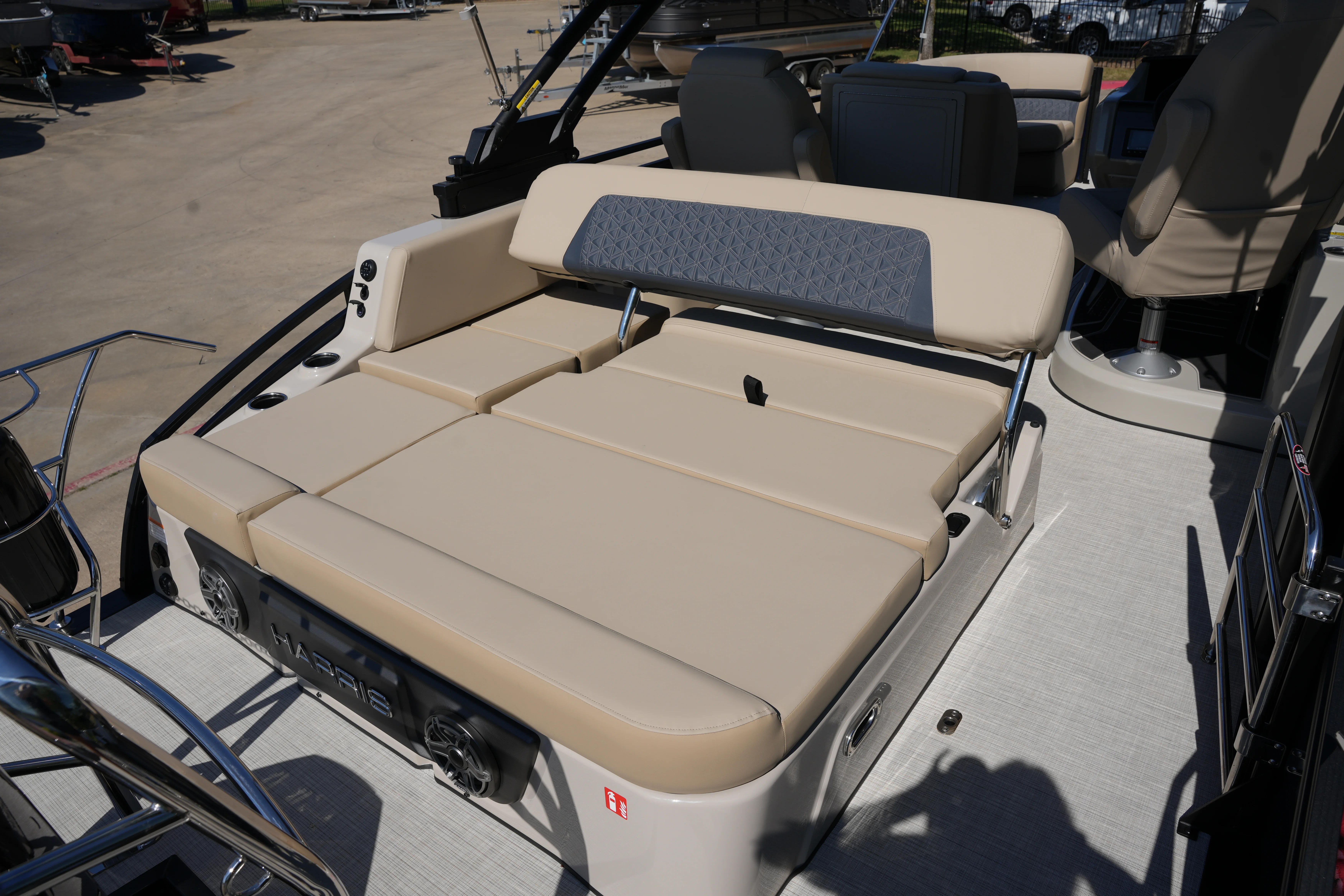 2026 Harris Solstice 230 Image Thumbnail #15