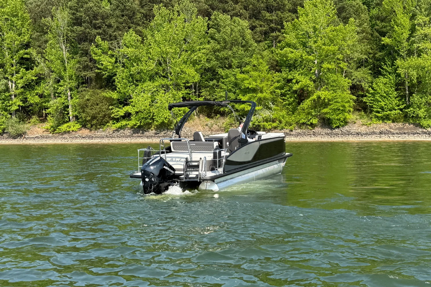 2026 Harris SUNLINER 230 SPORT Image Thumbnail #3