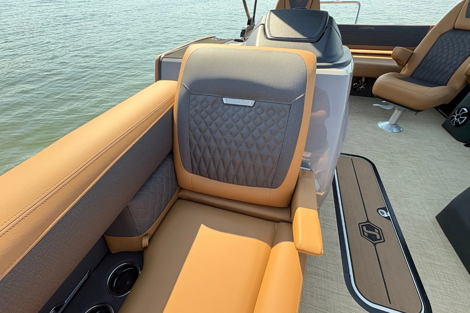 2026 Harris Sunliner 230 Image Thumbnail #24