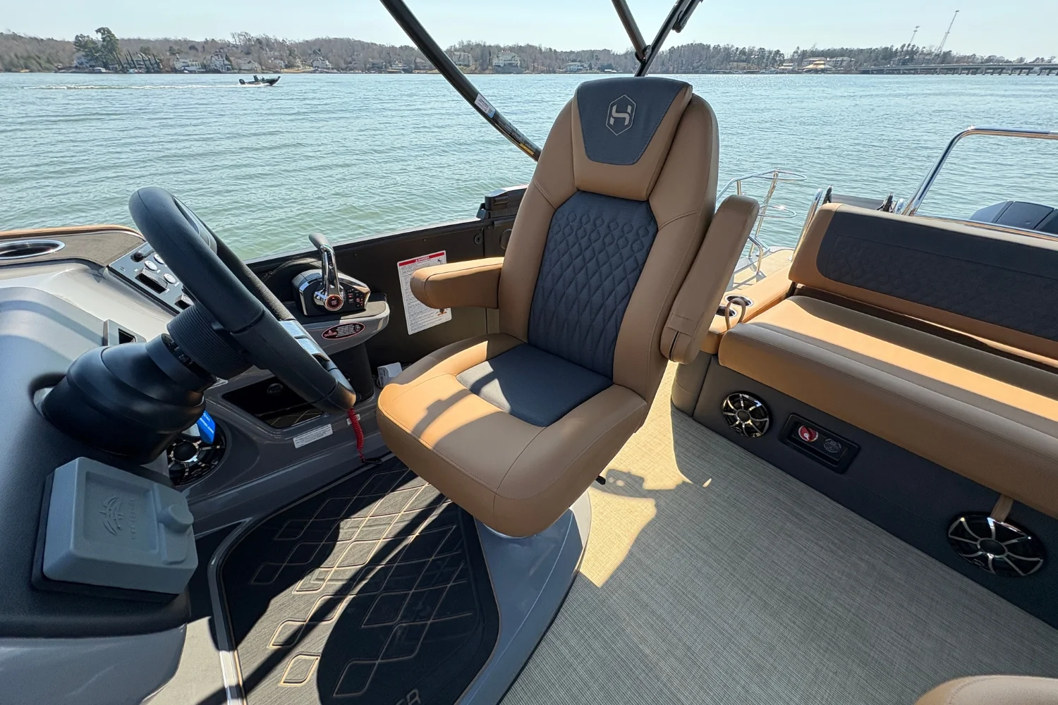 2026 Harris Sunliner 230 Image Thumbnail #15