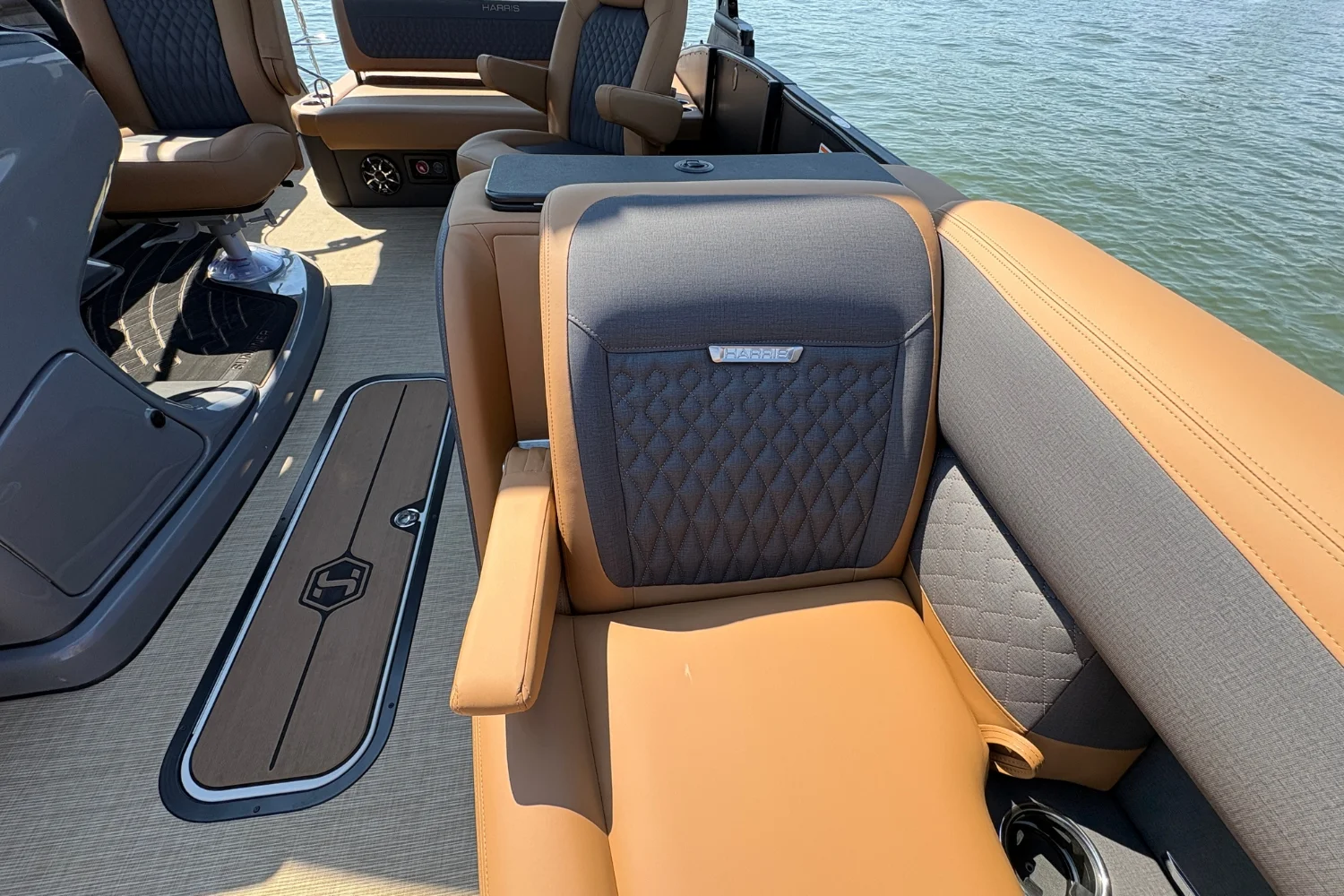 2026 Harris Sunliner 230 Image Thumbnail #26