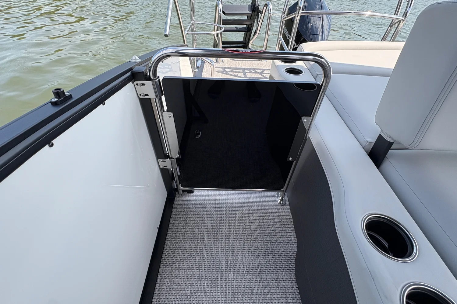 2026 Harris Sunliner 230 Image Thumbnail #15