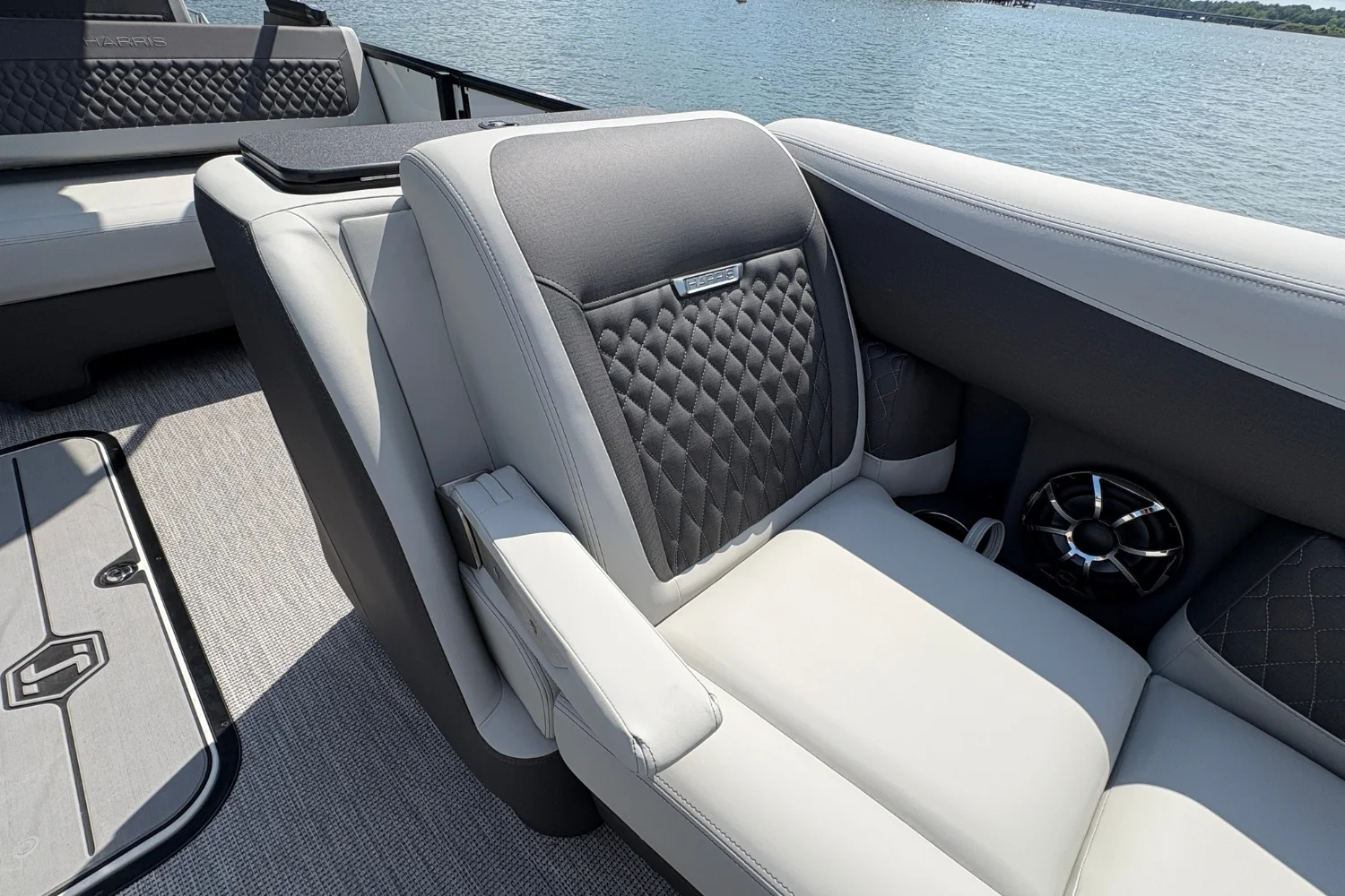 2026 Harris Sunliner 230 Image Thumbnail #36