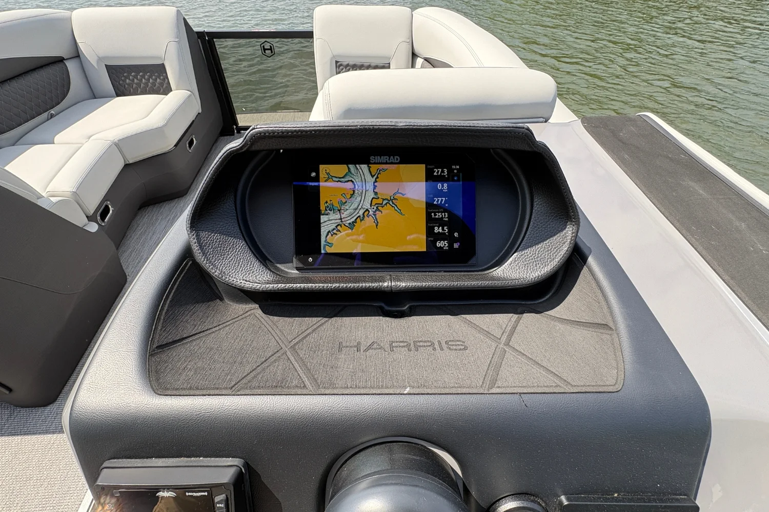 2026 Harris Sunliner 230 Image Thumbnail #23