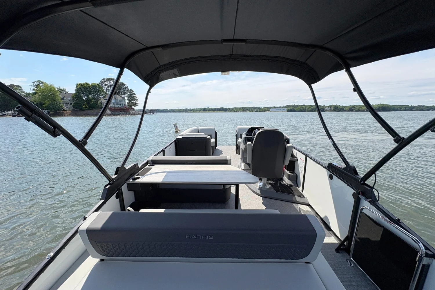2026 Harris Sunliner 230 Image Thumbnail #14