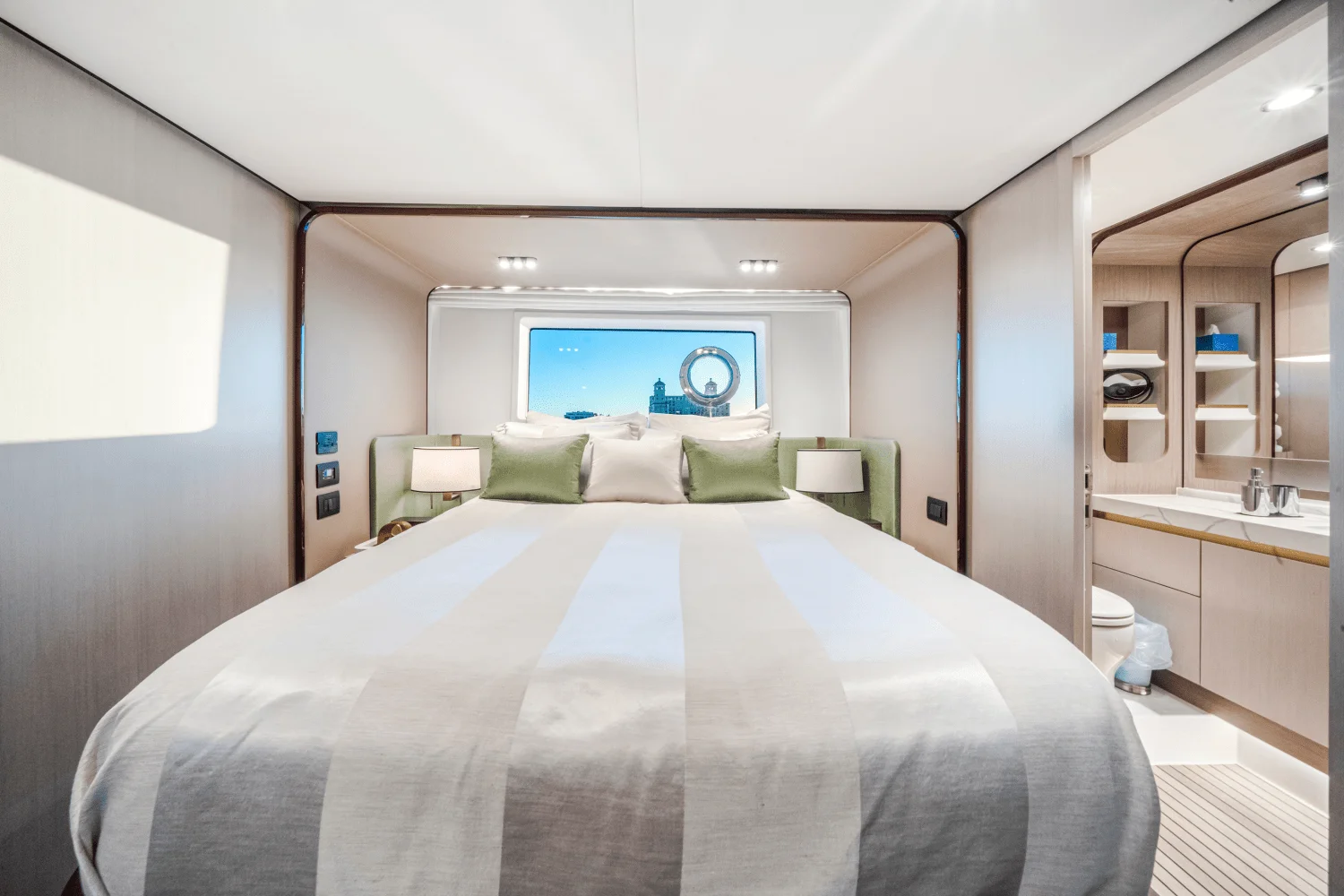 2021 Azimut 60 FLYBRIDGE Image Thumbnail #23