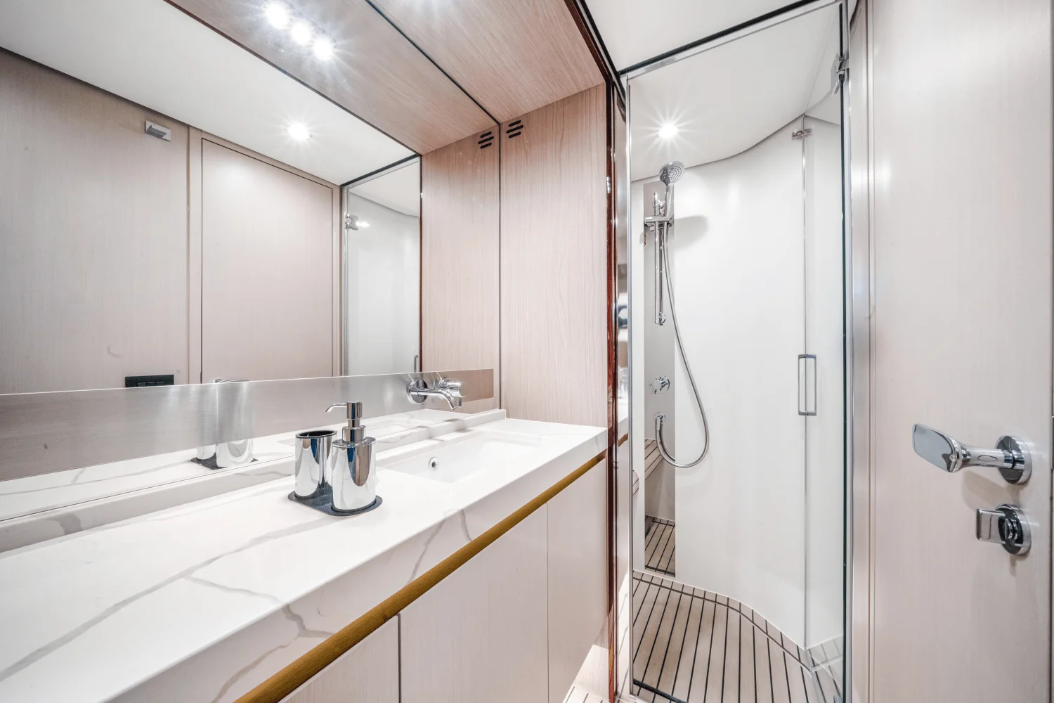 2021 Azimut 60 FLYBRIDGE Image Thumbnail #26