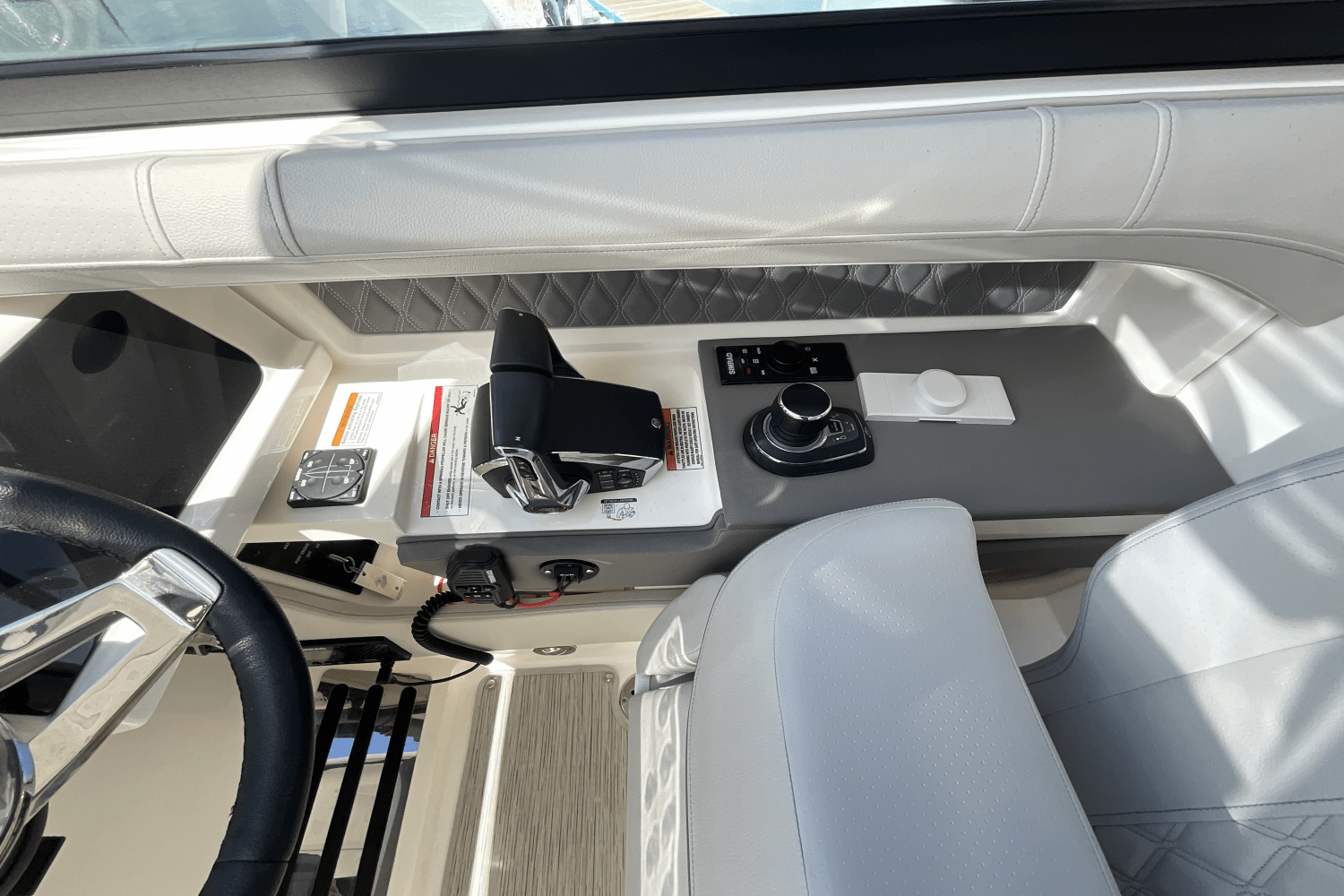 2023 Sea Ray 310 SLX OUTBOARD Image Thumbnail #11