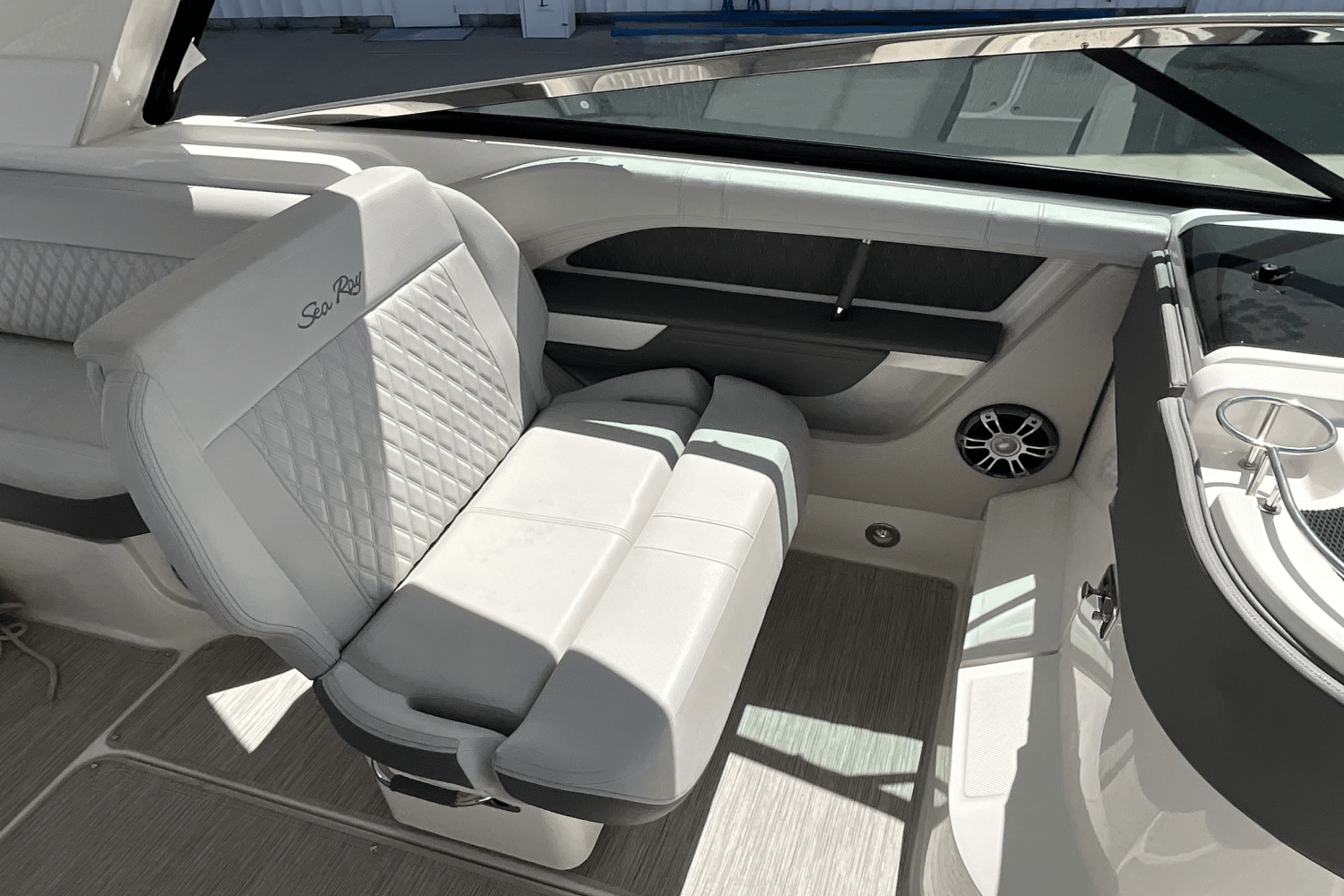 2023 Sea Ray 310 SLX OUTBOARD Image Thumbnail #16