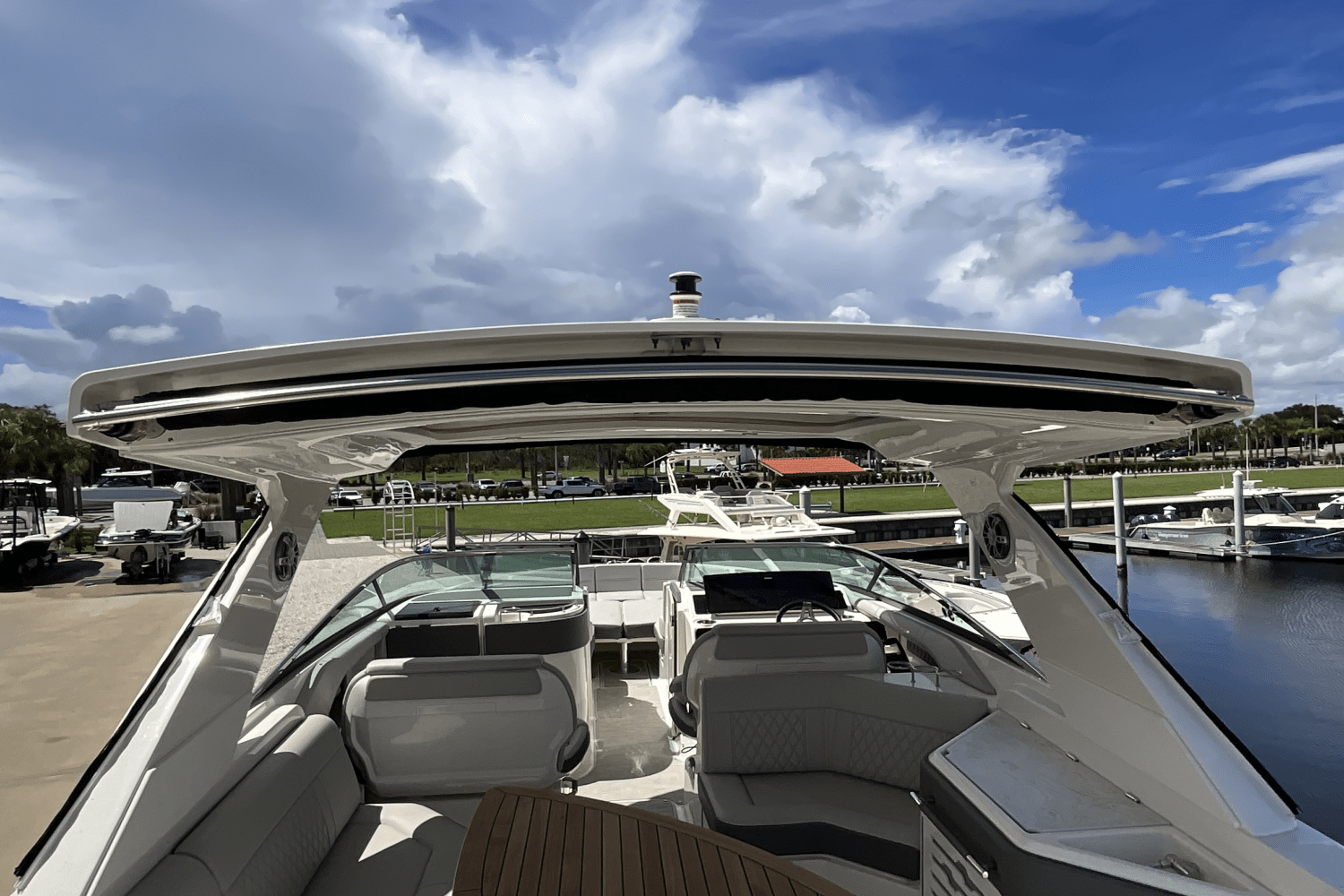 2023 Sea Ray 310 SLX OUTBOARD Image Thumbnail #15