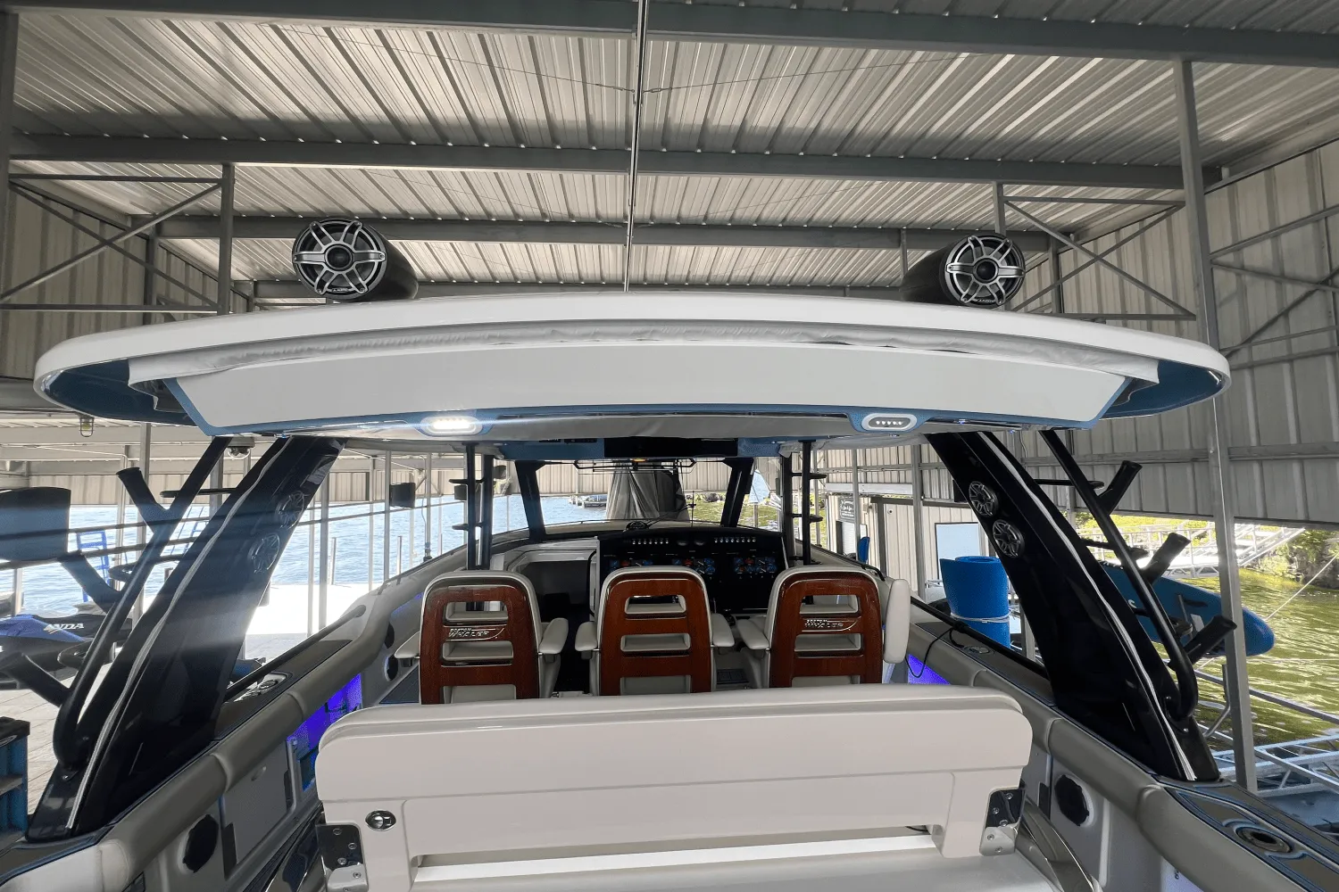 2021 Boston Whaler 420 OUTRAGE Image Thumbnail #41