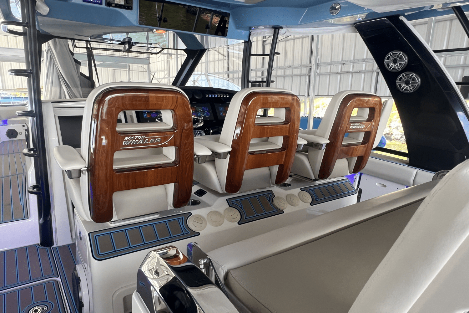 2021 Boston Whaler 420 OUTRAGE Image Thumbnail #24