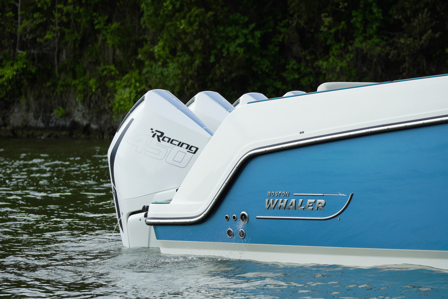 2021 Boston Whaler 420 OUTRAGE Image Thumbnail #8